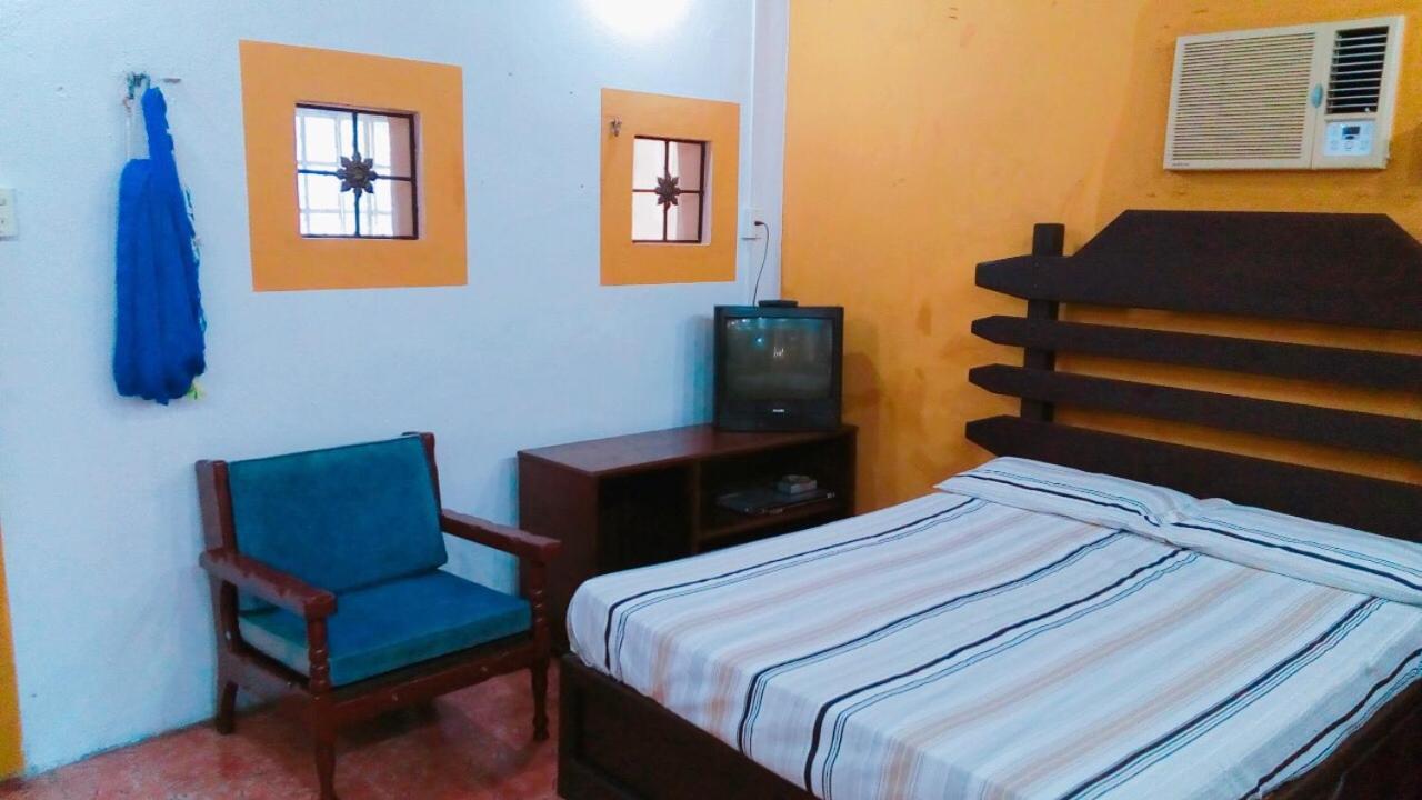 Hostal Y Camping Villa Mercedes Tizimín Exteriör bild